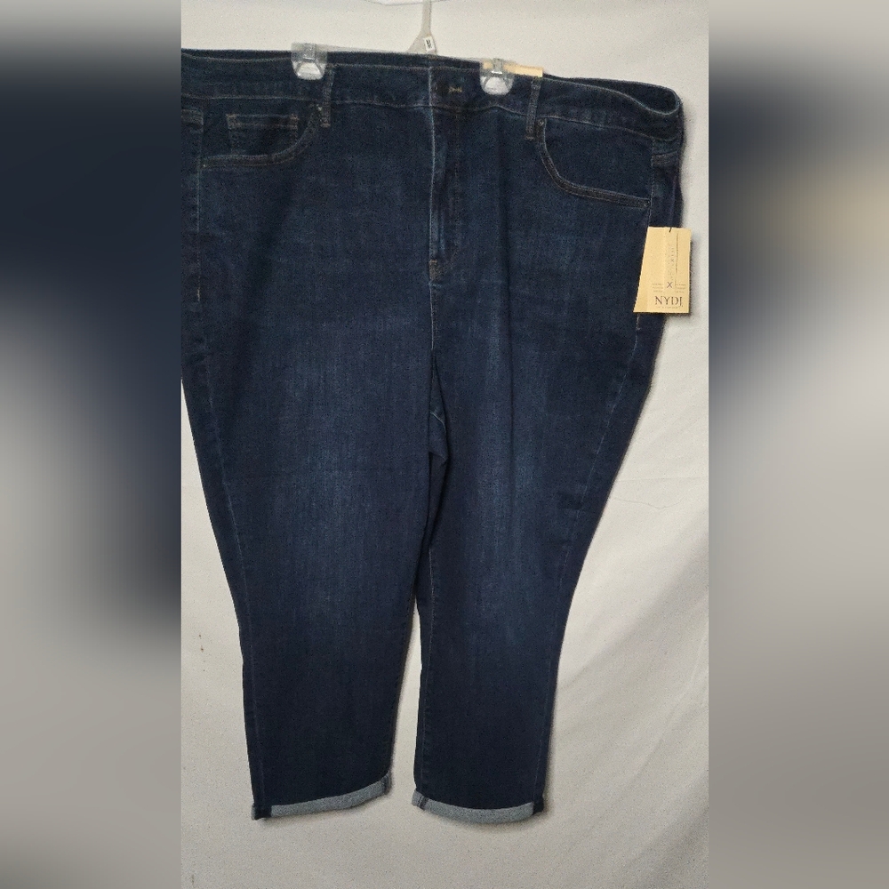 NWT NYDJ Margot Girlfriend Cool Embrace Lift Tuck Technology Women's 22WP